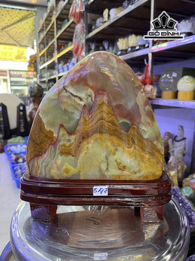 Tác Phẩm Đá Onyx Cao 26 Ngang 18 (cm) 3,7kg