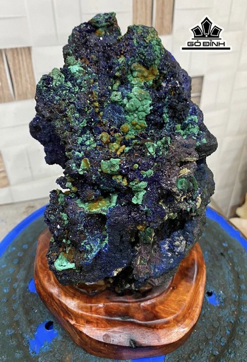 Tác Phẩm Đá Azurite Cao 22 (cm) 3,8kg