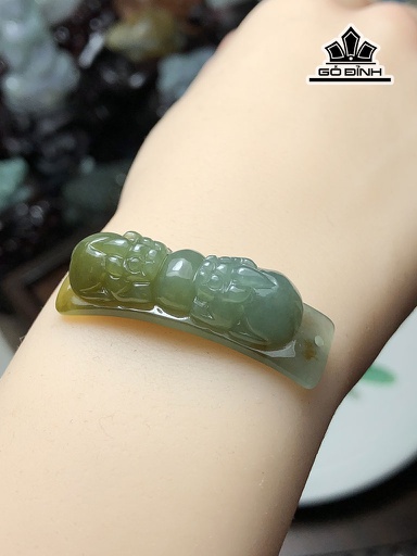 Khánh Tay Song Tỳ Hưu Đá Cẩm Thạch Cao 39,3 Ngang 11,5 Sâu 9,6 (mm) 9g