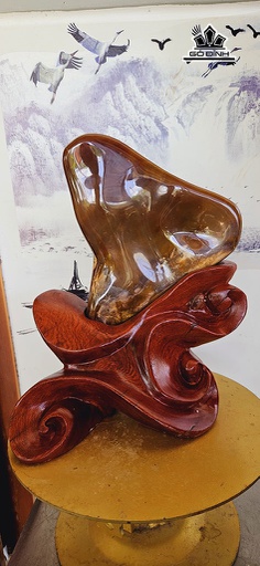 Tác Phẩm Đá Mã Não Mật Ong Cao 33 Ngang 20 (cm) 4kg