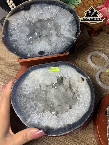 Bát Tụ Bảo Đá Mã Não Cao 40 Ngang 17 Sâu 23 (cm) 3,65kg