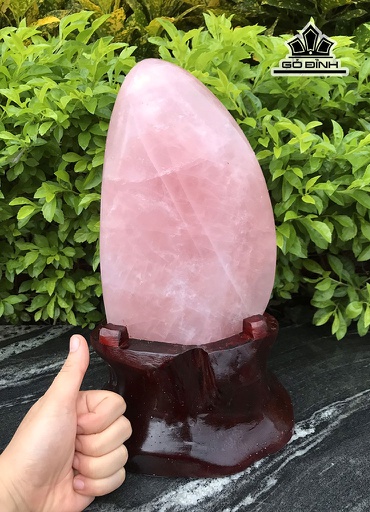 Núi Cảnh Đá Thạch Anh Hồng Cao 33 Ngang 15 Sâu 9 (cm) 3,8kg