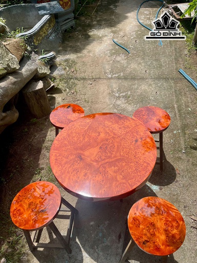 Bộ Bàn Gỗ Nu Huyết Long Bàn Đường Kính 75 Dày 6 - Đôn Đường Kính 31 Dày 3 (cm)