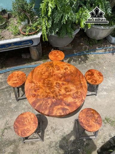 Bộ Bàn Gỗ Nu Huyết Long Bàn Đường Kính 92 Dày 8 - Đôn Đường Kính 30 Dày 3 (cm)