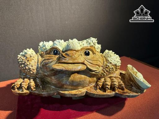 Tượng Cóc Ngậm Tiền Gỗ Nu Hương Cao 18 Ngang 43 Sâu 30 (cm)