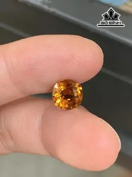 Viên Đá Tourmaline Vàng Cao 7,5 Ngang 7,2 Sâu 4,8 (mm) 1,69cts