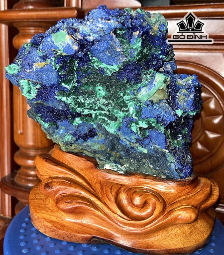 Tác Phẩm Đá Azurite Cao 25 (cm) 6kg