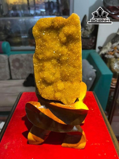 Tác Phẩm Đá Kim Sa Vàng Cao 24 (cm) 1,2kg