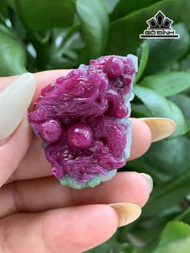 Mặt Dây Chuyền Rồng Nhả Ngọc Đá Ruby 141,90cts