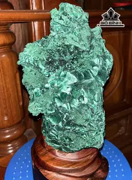 Tác Phẩm Đá Malachite Cao 30 (cm) 5,8kg