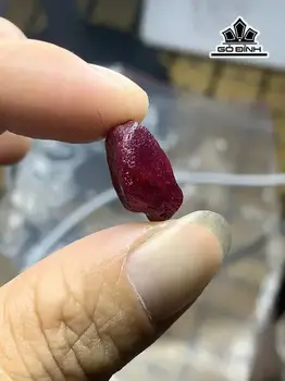 Viên Đá Ruby Thô Tự Nhiên 15,55cts