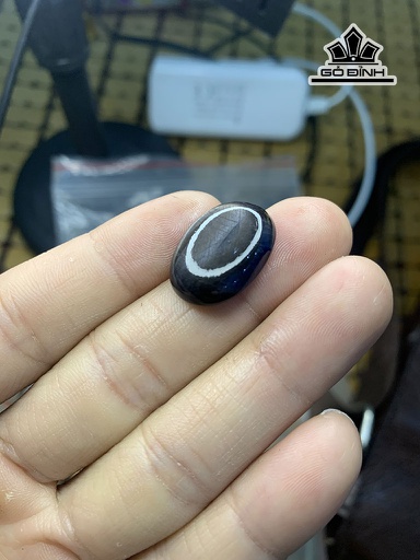 Viên Đá Sapphire Đen Tuyền Cao 20 Ngang 15 Sâu 5,5 (mm) 20,50cts