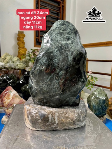 Tác Phẩm Đá Serpentine Cao 34 Ngang 20 Sâu 11 (cm) 11kg