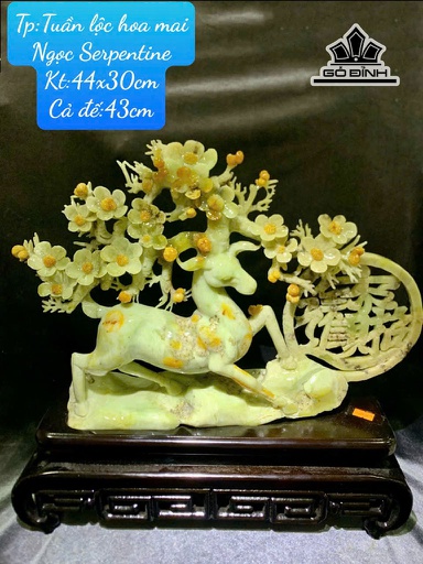 Tác Phẩm Tuần Lộc Hoa Mai Đá Serpentine Cao 44 Ngang 30 Cả Đế Cao 43 (cm)