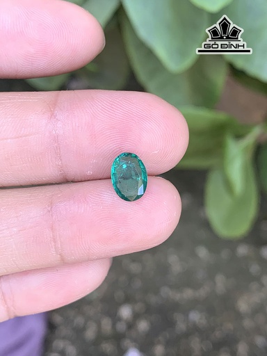 Viên Đá Emerald Cao 8,5 Ngang 6,1 Sâu 3,1 (mm) 1,05cts