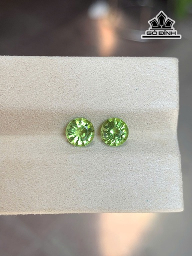 Cặp Đá Peridot Đường Kính 5,7 (mm) 1,6cts