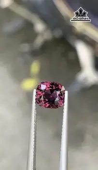 Viên Đá Spinel Tím Nâu 1,97cts