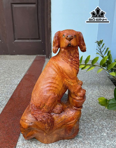 Tượng Chó Gỗ Hương Cao 48,5 Ngang 28 Sâu 19 (cm)