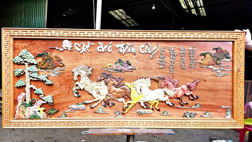 Tranh Mã Đáo Thành Công Gỗ Nền Hương Đá - Khung Gáo Cao 69 Rộng 169 Dày 4 (cm)