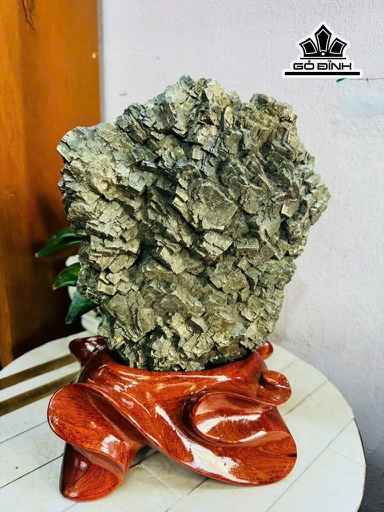 Tác Phẩm Đá Pyrite Cao 30 Ngang 22 (cm) Nặng 10,6kg