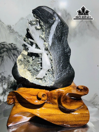 Tác Phẩm Hoa Ưu Đàm Đá Trầm Tích Cao 32 Ngang 23 (cm) 7,6kg Luôn Đế