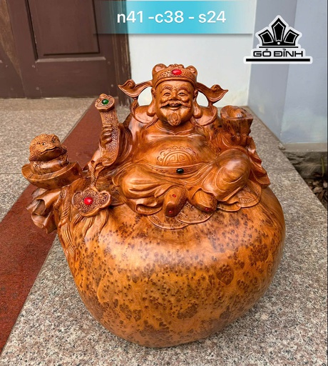 Tượng Thần Tài Gỗ Nu Ngọc Am Cao 38 Ngang 41 Sâu 24 (cm)