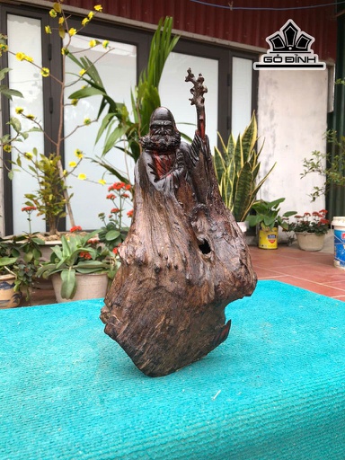 Tượng Đạt Ma Sư Tổ Gỗ Nu Trắc Cao 35 Ngang 18 Sâu 12 (cm)