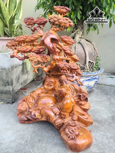 Tượng Phật Di Lặc Ngự Gốc Tùng Gỗ Hương Cao 75 Ngang 54 Sâu 38 (cm)