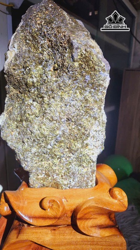 Tác Phẩm Đá Pyrite Cao 42 Ngang 20 (cm) 15,5kg