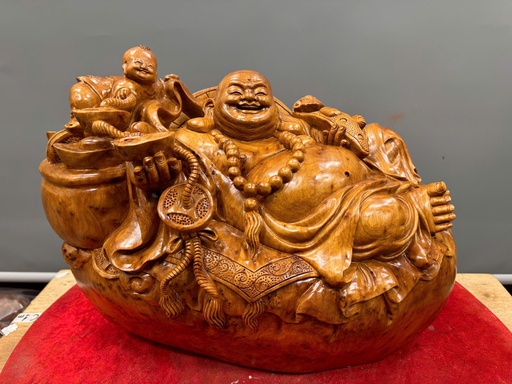 Tượng Phật Di Lặc Ngự Bao Tiền Gỗ Nu Ngọc Am Cao 32 Ngang 42 Sâu 27 (cm)