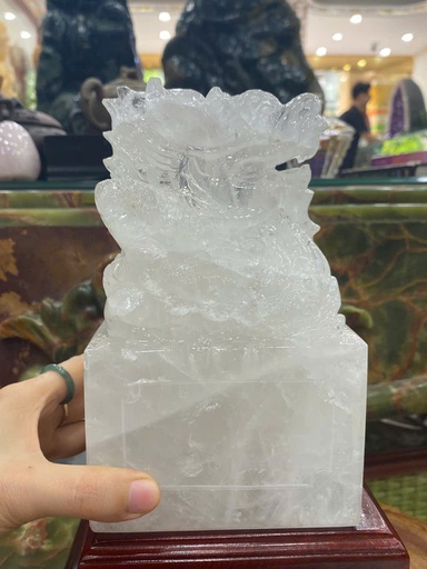 Ấn Rồng Đá Thạch Anh Trắng Cao 18,5 Ngang 11 Sâu 11 (cm) 3,85kg