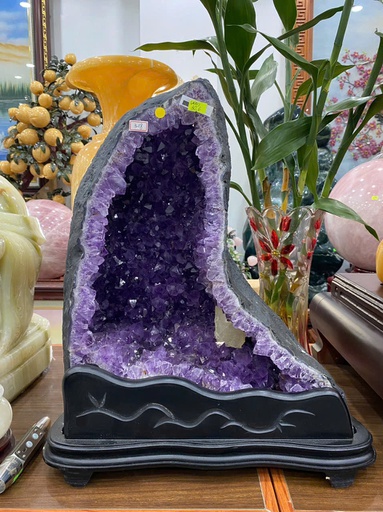 Khối Đá Thạch Anh Tím Cao 50 Ngang 42 Sâu 26 (cm) 30,6kg