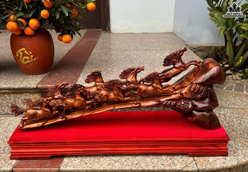 Tượng Bát Mã Gỗ Sưa Cao 26 Ngang 67 Sâu 12 (cm)