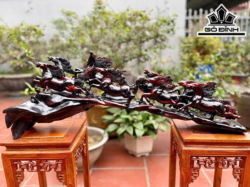 Tượng Bát Mã Gỗ Trắc Cao 39 Ngang 110 Sâu 22 (cm)