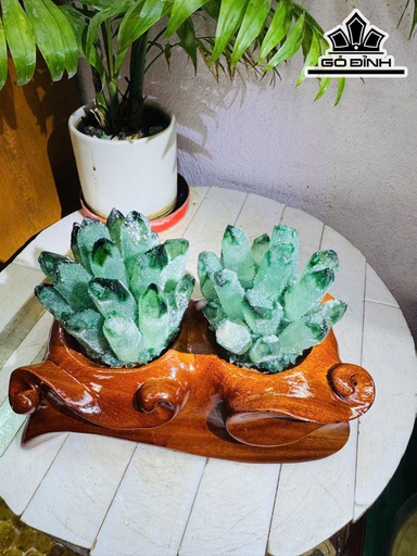 Tác Phẩm Đá Thạch Anh Xanh Cao 17 Ngang 19 (cm) 2,5kg