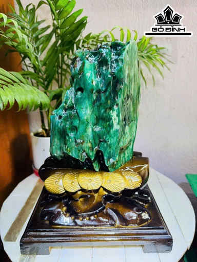 Tác Phẩm Gỗ Hóa Thạch Cao 32 Ngang 15 (cm) 5kg