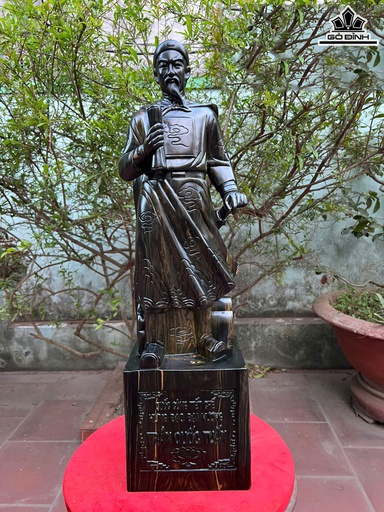 Tượng Trần Quốc Tuấn Gỗ Mun Hoa Cao 70 Ngang 19 Sâu 17 (cm)