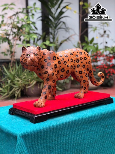 Tượng Báo Săn Mồi Gỗ Hương Cao 35 Ngang 60 Sâu 16 (cm)