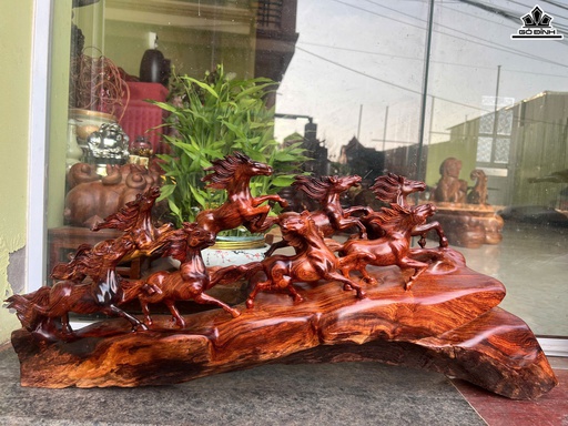 Tượng Bát Mã Gỗ Cẩm Cao 32 Ngang 76 Sâu 24 (cm)