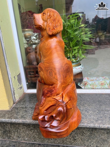 Tượng Chó Gỗ Hương Cao 47 Ngang 30 Sâu 23 (cm) - 10kg