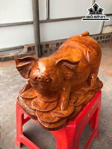 Tượng Heo Gỗ Hương Cao 18 Ngang 33 Sâu 19 (cm)