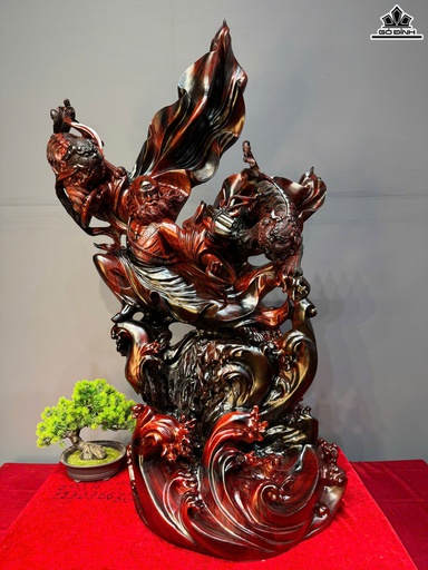 Tượng Đạt Ma Bay Gỗ Hương Cao 104 Ngang 60 Sâu 39 (cm)