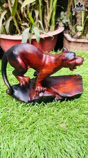 Tượng Báo Săn Mồi Gỗ Trắc Cao 15 Ngang 21 Sâu 8 (cm)