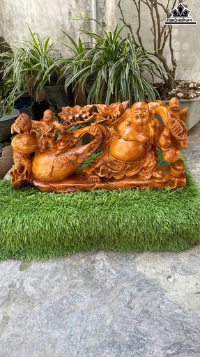 Tượng Phật Di Lặc Kéo Bao Tiền Gỗ Hương Cao 29 Ngang 62 Sâu 14 (cm)