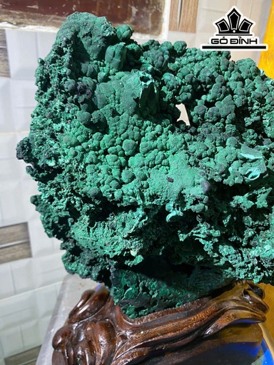 Tác Phẩm Đá Malachite Cao 37 Ngang 25 (cm) - 8kg