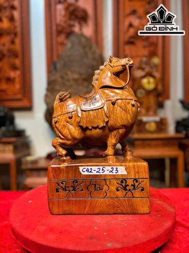 Tượng Đường Mã Gỗ Hương Cao 42 Ngang 25 Sâu 23 (cm)