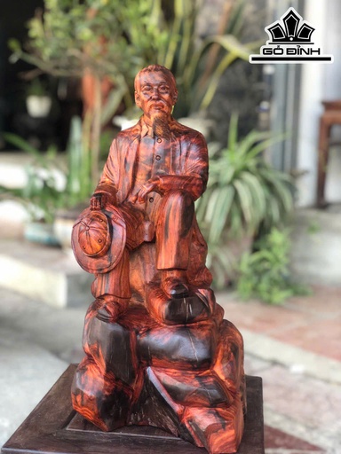 Tượng Bác Hồ Gỗ Trắc Cao 41 Ngang 19 Sâu 17 (cm)