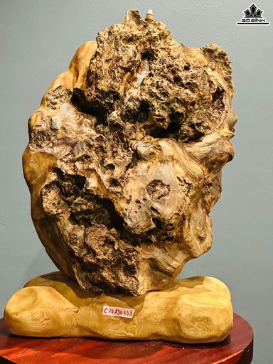 Thác Xông Trầm Gỗ Nu Ngọc Am Cao 72 Ngang 50 Sâu 33 (cm)