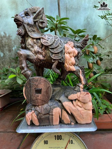 Tượng Dê Tài Lộc Gỗ Mun Hoa Cao 50 Ngang 28 Sâu 14 (cm)