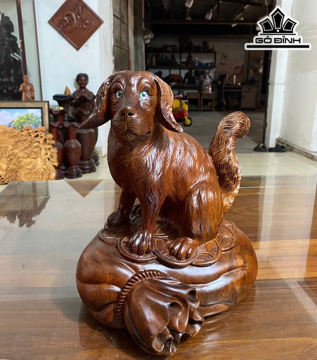 Tượng Chó Gỗ Cẩm Cao 31 Ngang 28 Sâu 22 (cm)